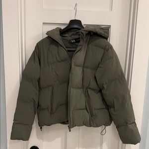 Zara Women’s cropped Khaki Puffer Jacket